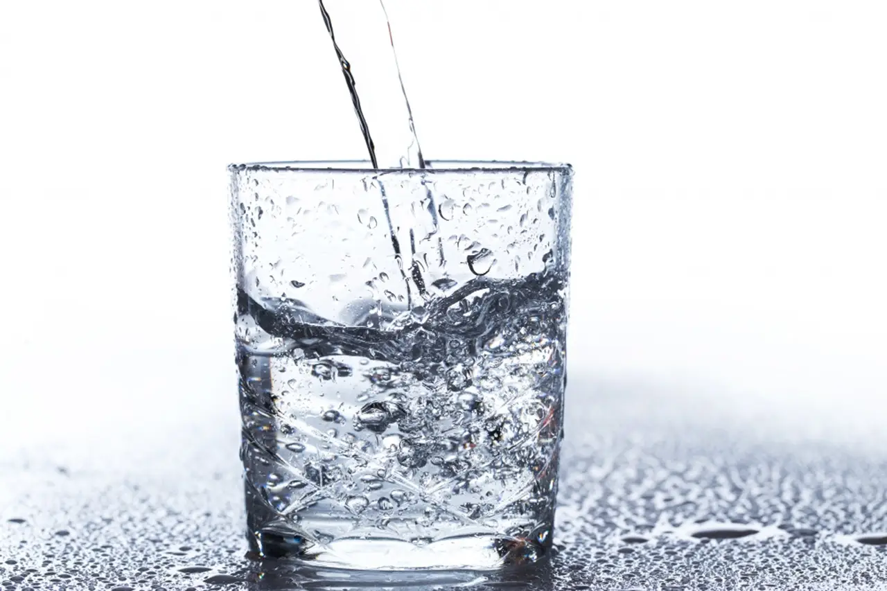 Scandalo nell’acqua in bottiglia: ecco rilevati i superbatteri, ritirate 300mila confezioni Immagine selezionata