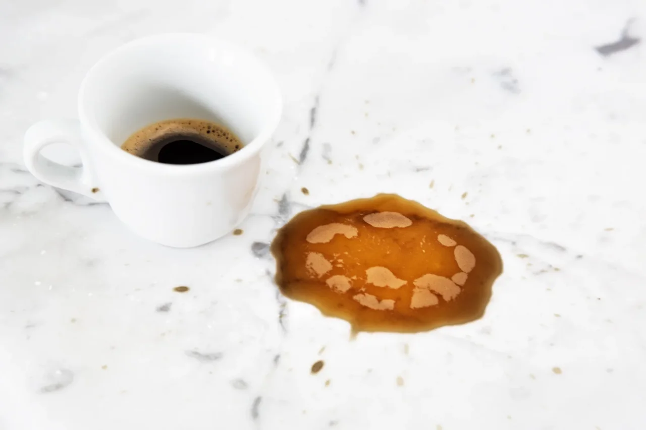 Come rimuovere le macchie di caffè dai tuoi tessuti Immagine selezionata